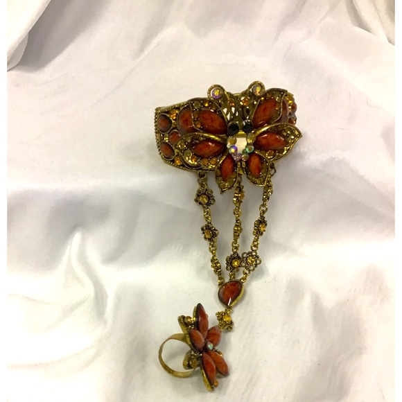 Butterfly Slave Bracelet with Ring - Picture 4 of 12